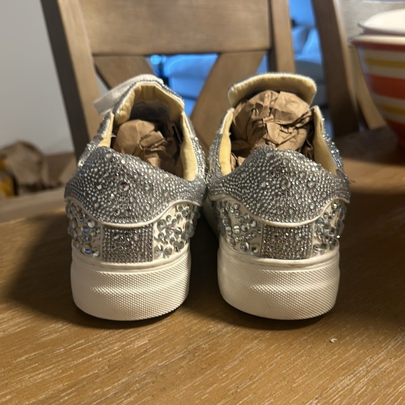 Betty Johnson sneaker size 7M. - Picture 3 of 8